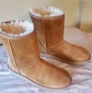 Koolaburra by Ugg